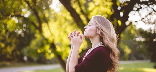 Orações – Viva uma vida cheia de glória conversando com Deus